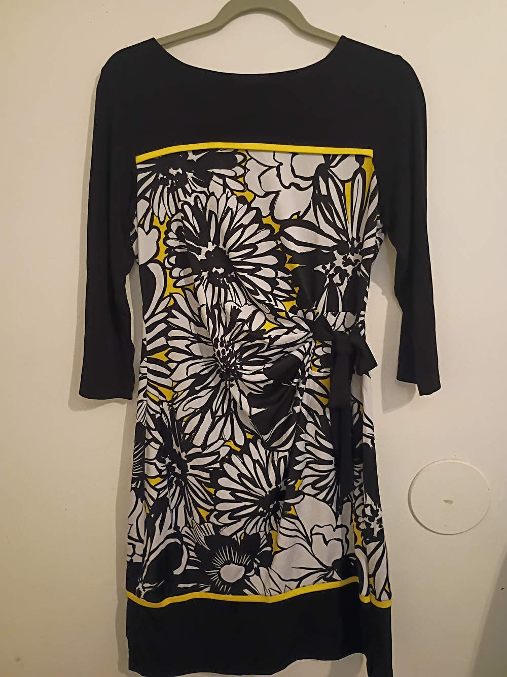 Shelby & Palmer Women's Black And Yellow Floral Ruched Mini Dress Sz M
